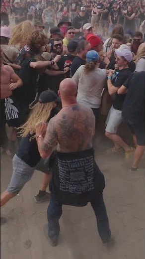 Luna Kills Moshpit Energy! ⚡️💥 Alcatraz 2026 Prison Stage