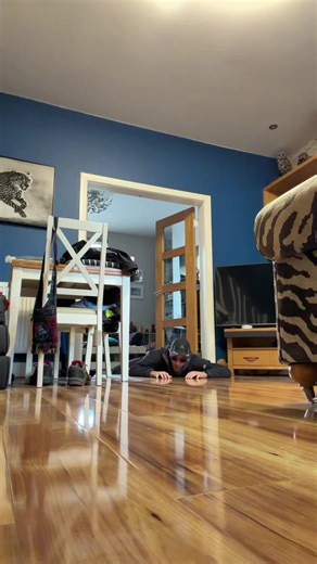 ADHD got me doing things like this!🤣 #foryoupage❤️❤️ #fyp #viral #foruyou #dance