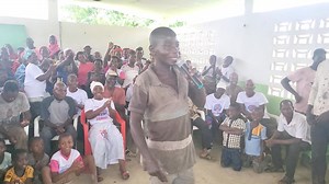 430K views · 20K reactions | Quand les kpema baoulé voient un prince AGNI. Assalé le coq, vit en permanence avec les populations. Les perdrix qui une fois élus ne remettent plus les pieds pendant cinq ans dans les lieux où ils ont été votés, ne doivent plus être reconduits. Traduction de la chanson: "Ceux qui travaillent bien sont détestés, papa Assalé, ils te regretteront un jour, ils te chercheront ". | Tiemoko Antoine Assale Officiel | Facebook