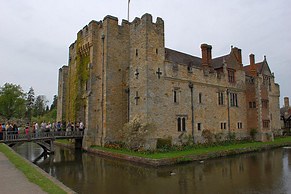 Hever Castle Kent Wedding Venue