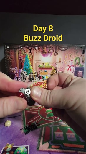 Day 8 Buzz Droid Lego Star Wars advent calendar #jdpbuilds #lego #starwars #adventcalendar