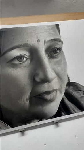Drawing my mom 🎨 | realistic pencil drawing ✍️