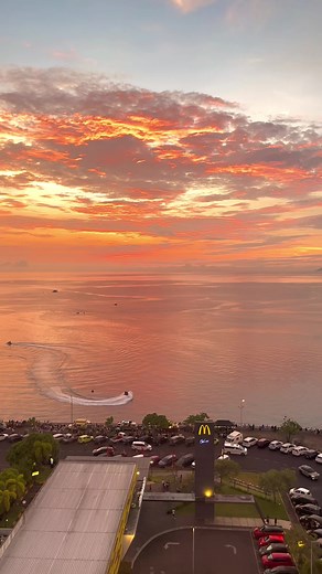 McD Manado Vibes California: McD Kawasan Megamas Manado