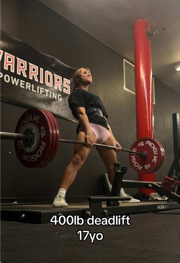 400lbs Deadlift Achievement by 17-Year-Old Gym Girl