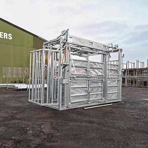 Squeeze Crate with Manual Yoke - Ritchie