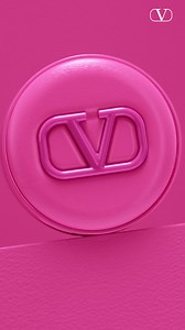 3.5K views · 489 reactions | Valentino beauty x Florence Pugh presents New GO-CUSHION Pink PP & Noir edition, an overdose of exquisite perfection, in every tap, all day semi-matte. It’s Very Valentino, don’t you think? @maisonvalentino | Valentino Beauty | Facebook