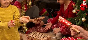 How to pull a Christmas cracker and WIN!