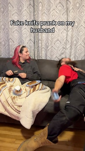 6.9M views · 207K reactions | Fake knife prank on my husband.  #dramatic #prank #funnyreels #husbandandwifecomedy #wifehumor #relationship #pranks prank gone wrong by Southern Sweetie | The Crazy Hillbilly Gaming | Facebook