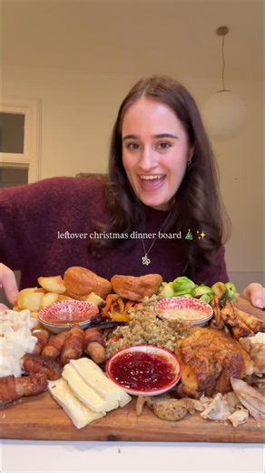 Holly Dingwall on Instagram: "LEFTOVER CHRISTMAS DINNER BOARD🤩🎄 This was DELICIOUS and probably my favourite way to eat Christmas leftovers, just all on one big board, loaded into Yorkshire puddings for the best next day grazing 🤤 I recommend you save your Christmas leftovers, sides, starters and make them into one big board for sharing the next day, no matter how much or little you have 😋😋😋 #christmasdinner #christmasleftovers #recipe #recipeoftheday #recipeshare"