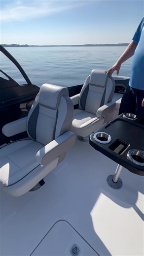 The FunDeck line from Hurricane Boats gives you the best of both worlds: a @pontoon interior layout with a deck boat fiberglass hull. We love the way it handles @ with the 250hp outboard from Mercury Marine but was just as impressed by the 4 helm chair Quad Social layout. Simrad Yachting, Garmin | Pontoon & Deck Boat magazine | Facebook