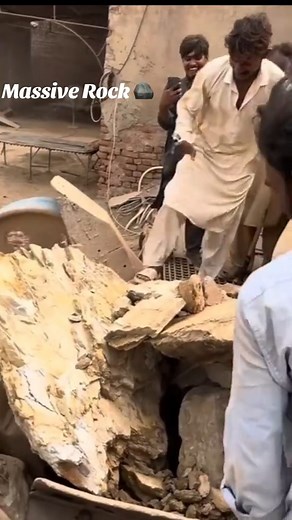 Powerful Rock Breaking You Ever Seen “ Watch till End 👹🙏😱 | Unknown Mysteries