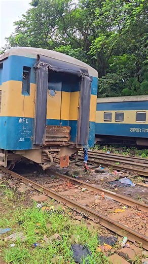 193K views · 957 reactions | Very risky sunting #trainvlog #RailwayExploration #shuntingyard #RailwayAdventures #traintracks #LocomotiveLove #trainobsessed #trainphotography #railwaylife #travelbytrain #traintravel #trainjourney #railway #railwaystation #railvlog #railwayphotography | Nazmus Salehi | Facebook