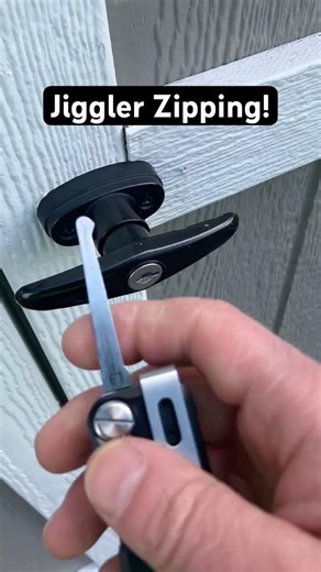 Jiggler Zipping! Covert Companion Pro. #lockpicking #locksport #covertinstruments #covert #edc
