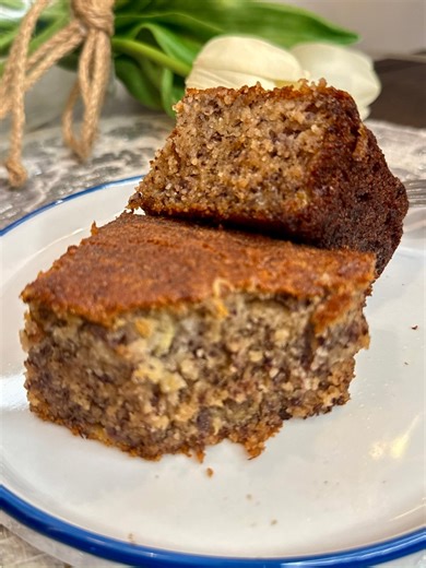 Your search for the perfect 🇱🇷 Rice Bread recipe is over. You’ve found it here. What makes a good Rice Bread? A good rice bread is moist, tender, deeply flavorful with sweet banana, and has a caramelized crust, achieved by using very ripe bananas, avoiding overmixing the batter, incorporating fats—oil, adding moisture with ingredients like milk, and boosting flavor with warm spices (ginger and nutmeg), and brown sugar, and vanilla extract for the perfect balance of flavor and texture. 🇱🇷😋🇱