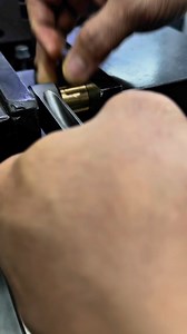 Conrod Bush Installation Using Precision Vise #machineshop #mechanic #motorsports #enginerebuild | CC Assurich