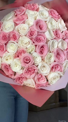50 Rose Tutorial: DIY Flower Arrangement with Pink Roses