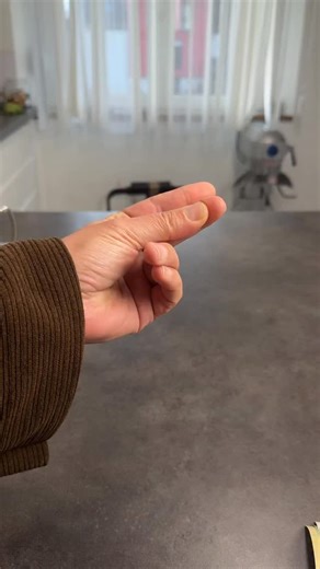 JASMINE LEMIRE on Instagram: "Commente « lien » pour recevoir cette beauté la B21 pro dans tes dm avec un code promo de 15% . Elle imprime les images et les photos sans encre juste à la chaleur ❤️❤️❤️. @niimbot #b21pro #niimbot"