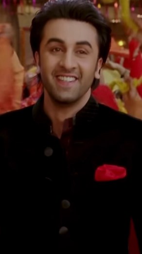 Bachna Ae Haseeno one line plot summary 😭 . . . Follow @huncho.nacho for more . . . [ #bollywood, music, movies, #nostalgia, bachna ae haseeno, minissha lamba, #ranbirkapoor, breakups, relationships, #relatable, comedy, funny, #memes ] | Huncho.nacho