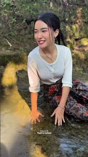 Ngintip gadis desa lagi mandi #Gadisdesa #Jandadesa #pedesaansunda #fypviral