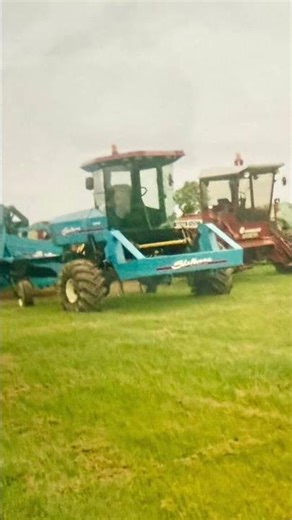 Great memories of Craigs tractors and machines from days gone by.