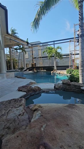 Las mejores pantallas de aluminio para tu piscina