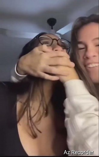 Hand over mouth HOM 64