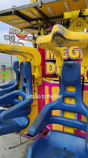 #Fair let’s go to the fair and ride this, The Mega Drop. #Droptower #fairlife #florida #thrillride