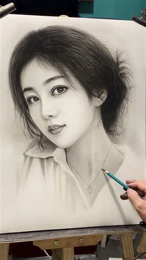 Drawing a girl: hyper realistic technique #drawing #art #sketch