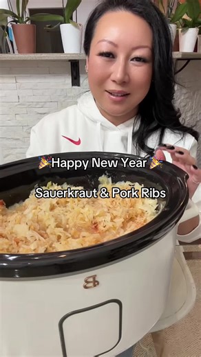 Sauerkraut and Pork Ribs Recipe #easyrecipe #recipe #crockpot #pork #ribs