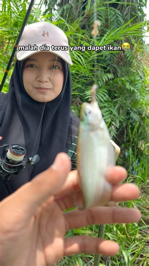 Why is the story like this, my friend was traumatized when I took him fishing🗿