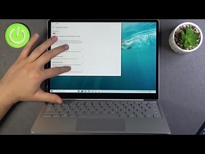 How to Check Typing Insights on MICROSOFT Surface Laptop GO Spelling Correction / Suggested Words
