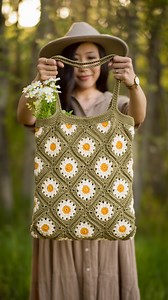 55 reactions | The #gardendaysdaisybag crochet pattern and kit are...