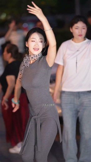 Lili, a beloved Tibetan beauty