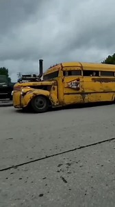 Of how sweet this thing is!! Just like the bus that picked you up for school.... 😆 #ratrod #schoolbus #turbo #diesel #maniacsgarage By @theredneckrumble Via @worldofclassiccar | Maniacs Garage