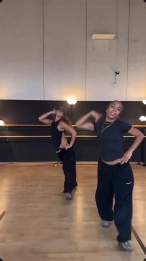 29 reactions | Listen to "Trust In Love" on all your favorite streaming platforms today! #ericroberson #trustinlove #BAOTP | Eric Roberson | Facebook