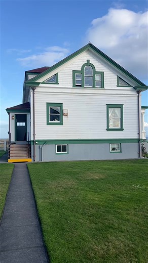 Explore the Keeper’s Quarters at New Dungeness Lighthouse