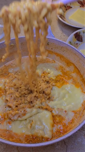quick cheesy yummy Buldak recipe #buldaknoodles #buldakrecipe #yummy #recipe