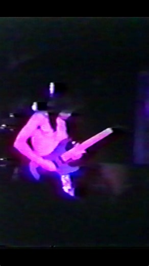 Nuno Bettencourt - Guitar Solo (1986) #extreme #nunobettencourt #guitarsolo #guitar | Shred Music TV
