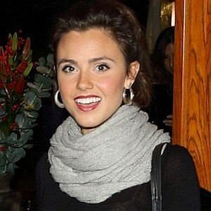 Poppy Drayton Boyfriend 2026: Dating History & Exes - CelebsCouples