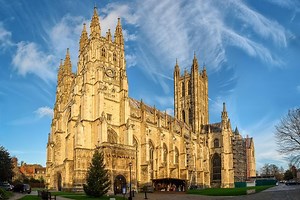 Leeds Castle, Canterbury Cathedral and Cliffs of Dover Day Trip