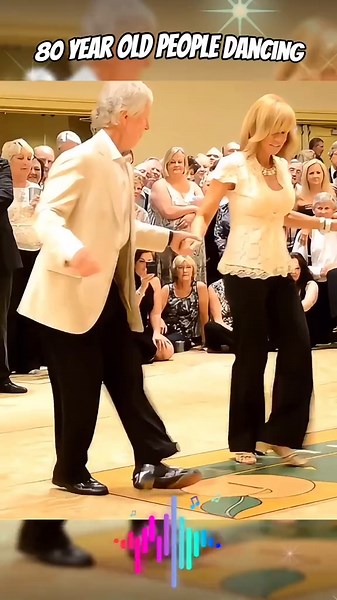 Couples Dance to 'Cry to Me' - Stunning Choreography