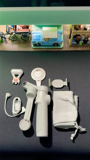 Insta360 Flow 2 Pro Unboxing