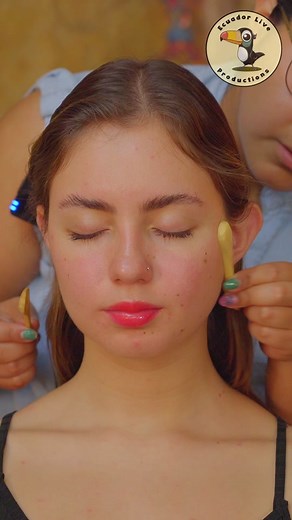 María Elisa's Relaxing ASMR Massage Treatment for Ultimate Relaxation