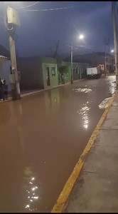 2.2K views · 24 reactions | OCOÑA: CALLES DE OCOÑA, FULL AGUA. SE DESBORDO EL CANAL "EL ALTO", A LA ALTURA DEL PUENTE DE LA CALLE PROGRESO, DEBIDO AL INCREMENTO DEL CAUDAL DEL RIO OCOÑA.. AGUAS TURBIAS INUNDARON LA CALLE PROGRESO, CALLE SANTA ROSA, CALLE PIEROLA ,ETC. ANTE EL ASOMBRO DE LOS MORADORES Y DE LA NOCHE. | Radio Ocoña Super Stereo 98.5 Fm | Facebook