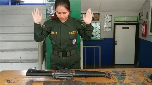 M16A1突击步枪 快速拆卸与组装-实枪操作，非模拟