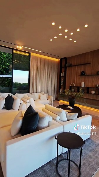 Luxurious Hollywood Hills Mega Mansion Tour