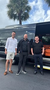 Heute waren wir zu Besuch bei Prestige Import Miami 🇺🇸🌴 @prestigeimports Ein starkes Treffen, sehr gute Gespräche und eine gemeinsame Vision von Qualität, Luxus und Zukunft. Wir hoffen, in naher Zukunft eine erfolgreiche Vereinbarung zu treffen, damit KLASSEN VIP Vans wieder direkt in Miami vertreten und verfügbar sind. Miami steht für Dynamik, Freiheit und internationales Denken – genau dort gehört KLASSEN hin. Wir freuen uns auf die nächsten Schritte. #KLASSEN #Miami #PrestigeImport #VIPVan