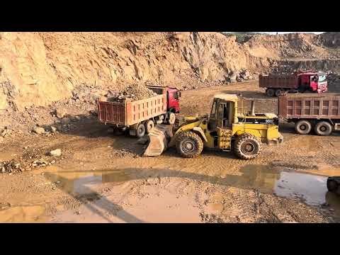 Caterpillar 966D Wheel Loader Heavy Material Loading