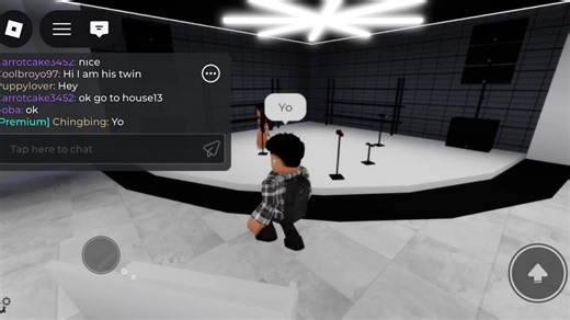 Explore the Return of Green FN in Roblox Gameplay