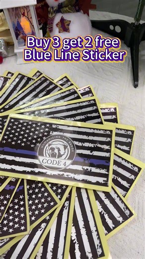 E very traffic stop, every Code 4 radio call—behind the badge is a human heartbeat. 👮‍♂✨ This Thin Blue Line decal isn’t just a symbol—it’s a nod to the officers who turn 'just a job' into a 24/7 mission. Tag a cop who’s made your day safer ↓ #ThinBlueLine #Code4 #HumanizingHeroes